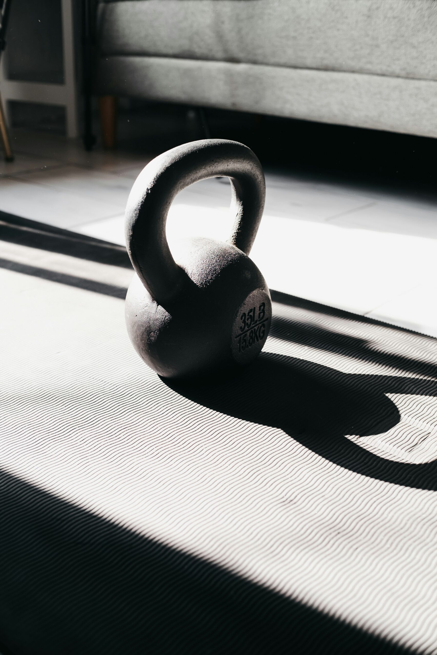 The Ultimate Gym Leg Day: Kettlebell, Barbell, Dumbbell & Machine Workout | 12Reps App